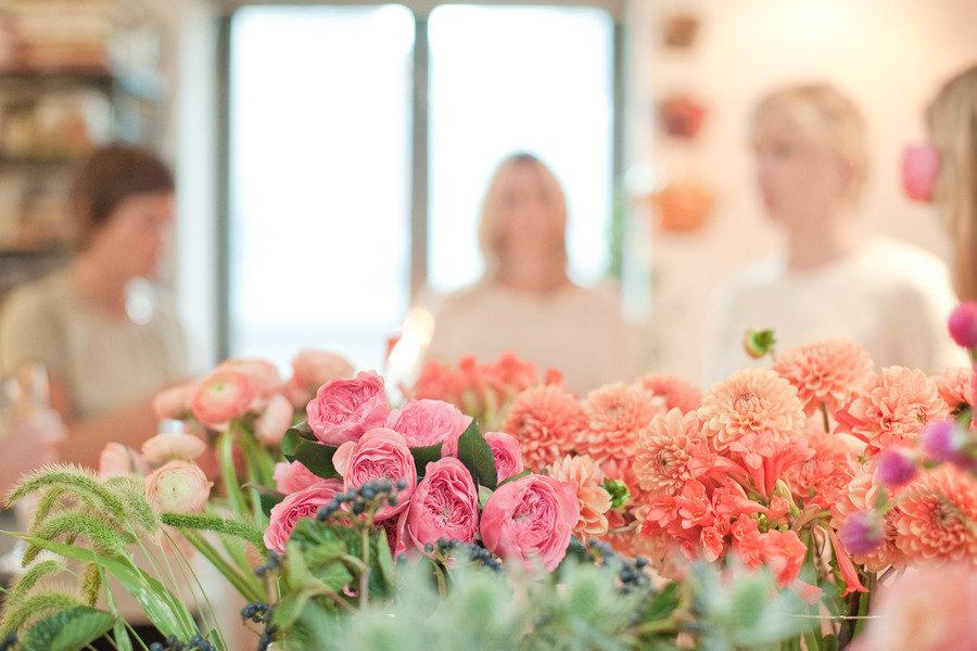 flower arranging party